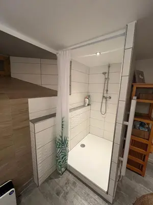Salle de bains dans l'établissement Gîte de la Couze pavin