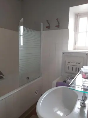 Salle de bains dans l'établissement Le capucin