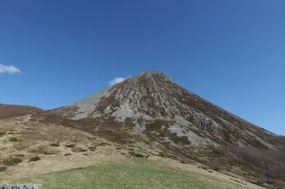 Vue générale sur la montagne ou vue sur la montagne depuis l'appartement