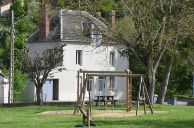 Jardin de l'établissement Gîte AU BORD DE L'EAU jusqu'à 8 personnes