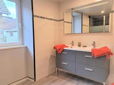 Salle de bains dans l'établissement GITE DE CARACTERE CHEZ CELINE