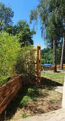 Jardin de l'établissement Terrasse du Couchant #Lac#Terrasse#Calme