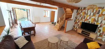 Télévision ou salle de divertissement dans l'établissement Terrasse du Couchant #Lac#Terrasse#Calme