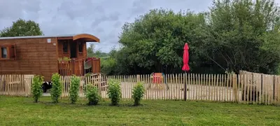Jardin de l'établissement Roulotte à Sapharey