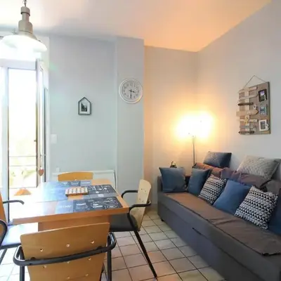 Appartement T3 proche centre La Bourboule avec terrasse - FR-1-608-236