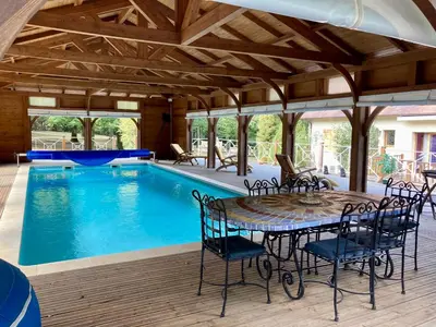 Piscine de l'établissement St Amour - Maison en Dordogne avec piscine ou située à proximité