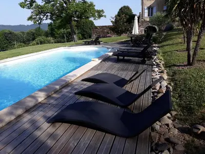 Piscine de l'établissement Château de La Grèze ou située à proximité