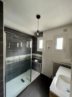 Salle de bains dans l'établissement Casa Viallatoux - Proche Centre - Parking Gratuit