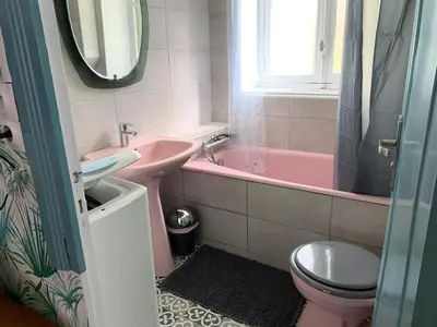 Salle de bains dans l'établissement La Residence rdc