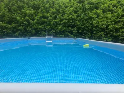 Piscine de l'établissement Studiodupuyblanc ou située à proximité