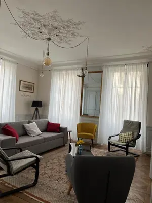 Coin salon dans l'établissement La Villa Louana 1 Appartement 160m2 sobriété,élégance en cœur de ville
