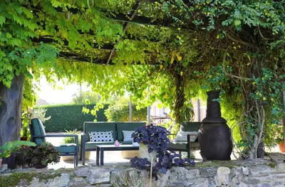 Jardin de l'établissement Gîte LA FORESTERIE