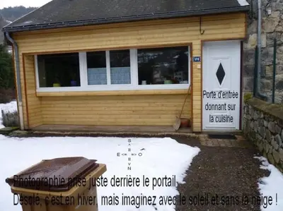 L'établissement Maison lumineuse et spacieuse avec terrain en hiver