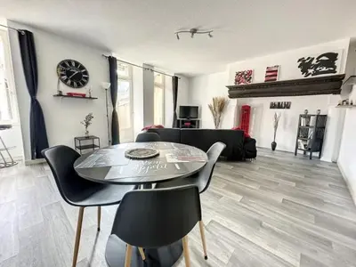 Cuisine ou kitchenette dans l'établissement Résidence Bury
