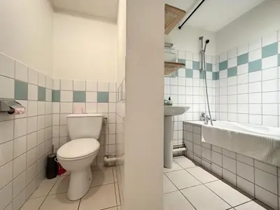 Salle de bains dans l'établissement Résidence Bury