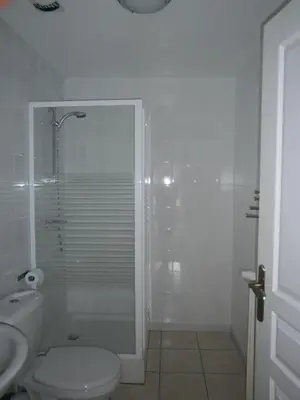 Salle de bains dans l'établissement Les Sources