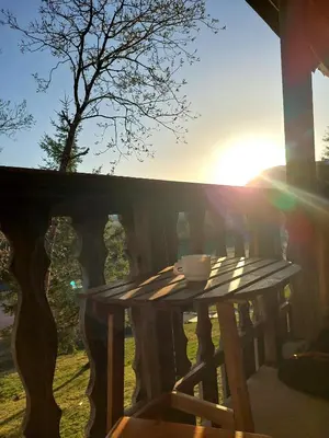 Balcon ou terrasse dans l'établissement Super Besse 5/6 pers. Vue sur les monts du cantal