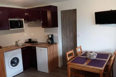 Plan de l'établissement appartement avec balcon au Mont Dore