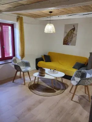 Coin salon dans l'établissement Appartement cozy maison Ed Den