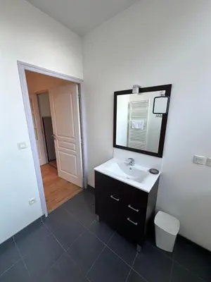 Salle de bains dans l'établissement Cocon au calme sur vezere