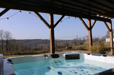 Vue générale sur la montagne ou vue sur la montagne depuis la maison de vacances