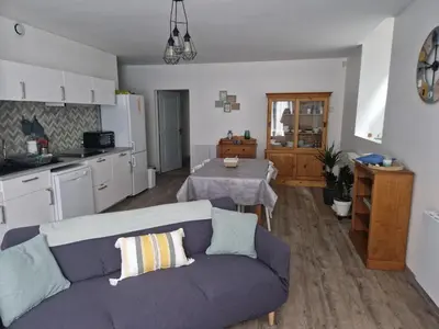 Cuisine ou kitchenette dans l'établissement Le p'tit Sancy 2
