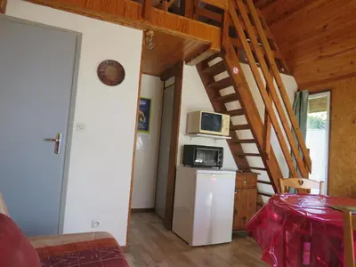 Cuisine ou kitchenette dans l'établissement Gîtes des Deux Vallées Chalet avec vue imprenable