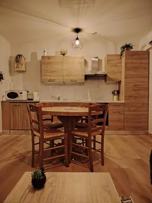 Cuisine ou kitchenette dans l'établissement Gîtes des Deux Vallées La Borieta du Causse - Rocamadour