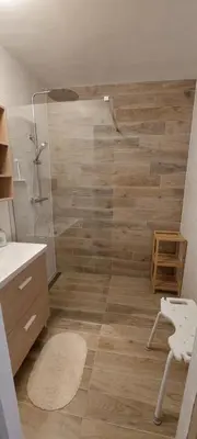 Salle de bains dans l'établissement Gites Puy Mary et Puy Griou