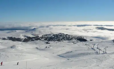 L'établissement Super-besse Résidence Le lac bleu Serviére Chez Lorenzo et Séverine en hiver