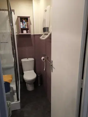 Salle de bains dans l'établissement Appartement situé au cœur du village du Mont-Dore 1er étage