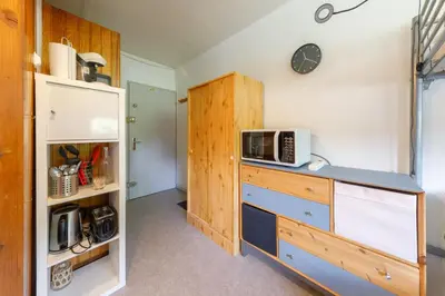 Cuisine ou kitchenette dans l'établissement Super Besse les grands horizons chez Lorenzo et Séverine