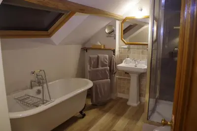 Salle de bains dans l'établissement Chambres d'hôtes de La Vieille Ferme