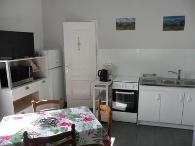 Cuisine ou kitchenette dans l'établissement Rose, 4 pers. Villa Saint Antoine, Orcival, Sancy