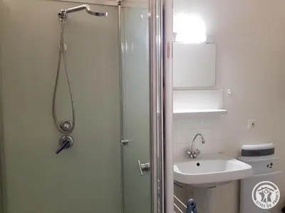 Salle de bains dans l'établissement Gite ecole 1