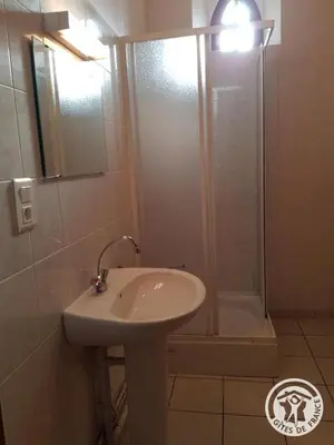 Salle de bains dans l'établissement Presbytere