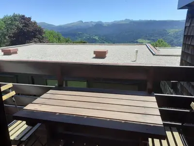 Vue générale sur la montagne ou vue sur la montagne depuis l'appartement