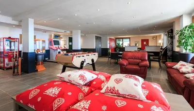 Un ou plusieurs lits dans un hébergement de l'établissement Appartement Hauteurs Super Besse - 4 personnes -Piscine & Garage