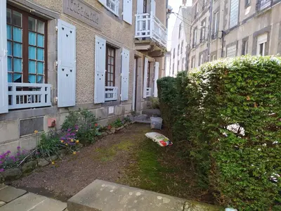 Jardin de l'établissement Villa L'Orée du bois
