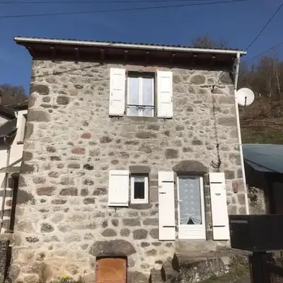 Maison auvergnate traditionnelle récemment rénovée
