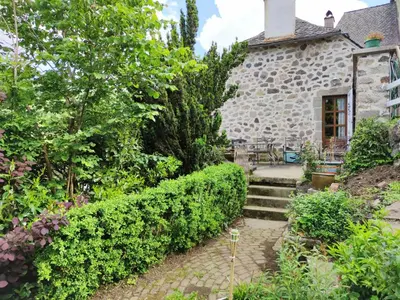 Jardin de l'établissement Maison familiale et authentique