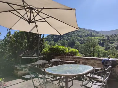 Vue générale sur la montagne ou vue sur la montagne depuis la maison de vacances
