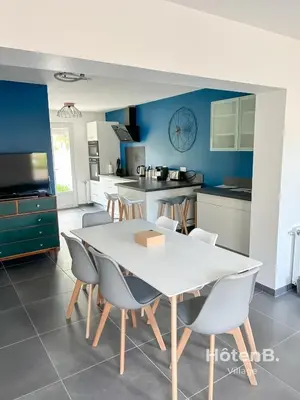 Cuisine ou kitchenette dans l'établissement Les Myrtilles - Maison 6 personnes à Limoges