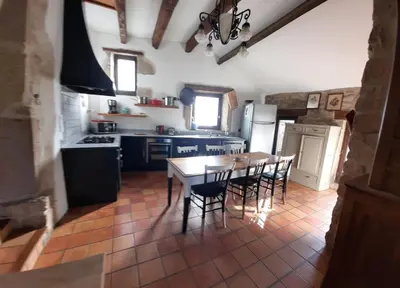 Cuisine ou kitchenette dans l'établissement Belle Longere de 10 couchages - lac de vassiviere