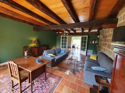 Coin salon dans l'établissement Superbe gîte avec vue sur les vignes, dans le parc d'un manoir du 18ème siècle