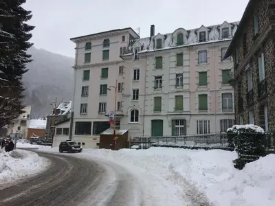 L'établissement Cosy T2 au Mont Dore Sauna privé et vue montagne proche thermes en hiver