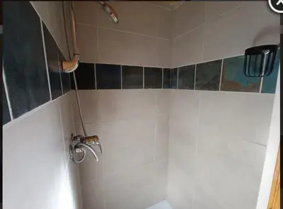 Salle de bains dans l'établissement Logement insolite au cœur de l'Auvergne