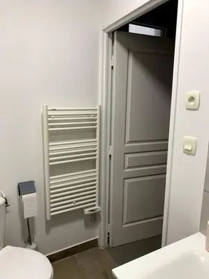 Salle de bains dans l'établissement Le Val Fleuri