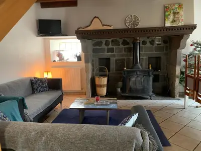 Coin salon dans l'établissement Gîte de SAY