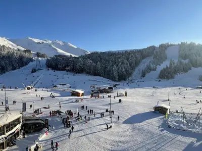 L'établissement Le Lioran, La Sumène, Studio balcon tout confort aux pieds des pistes en hiver